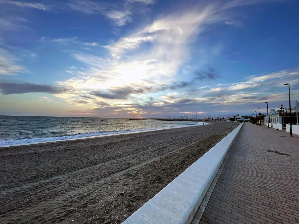Primera Linea De Playa De Martina Almerimar